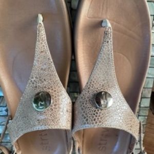 Strive Beige w/Gold Accents Sandals 8.5